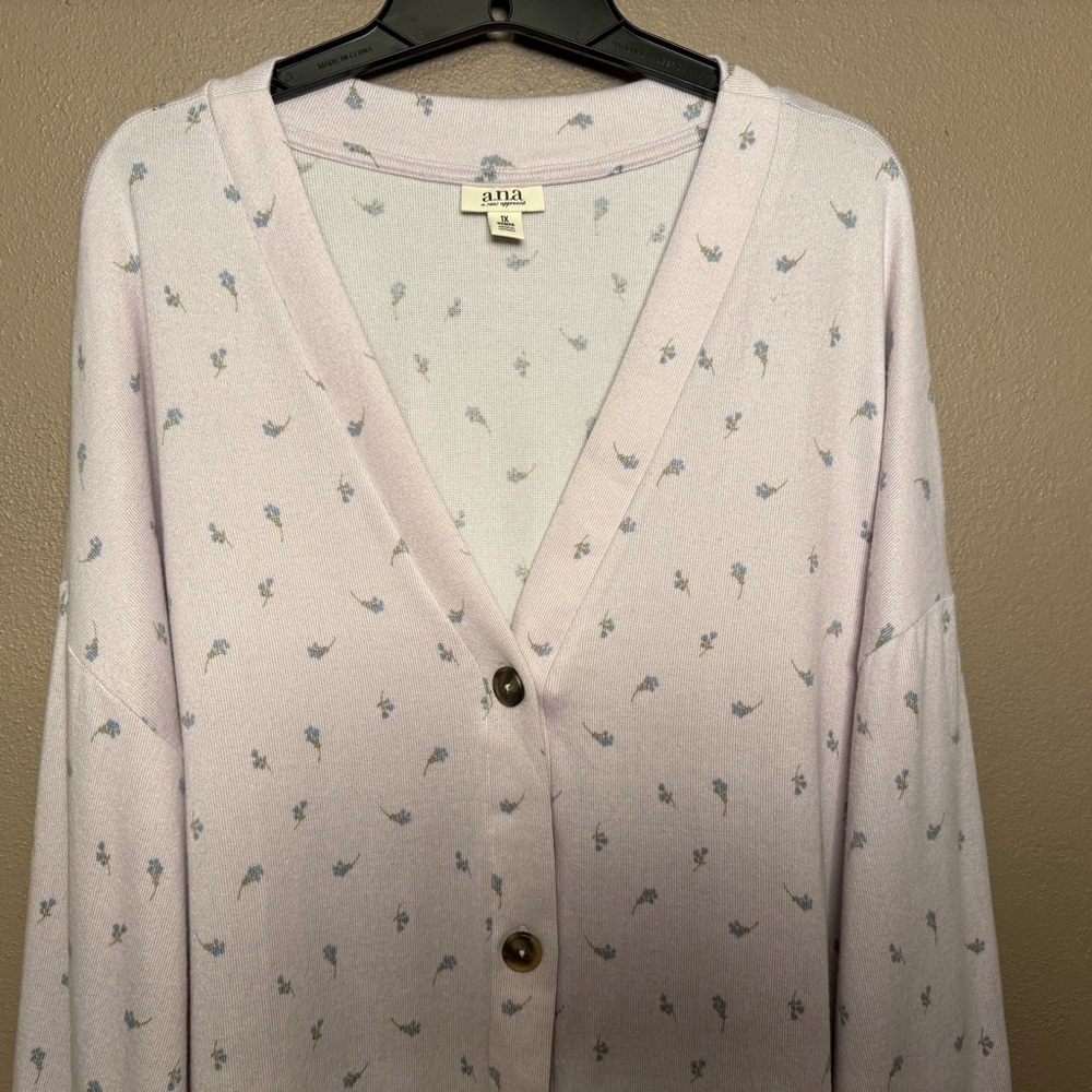 a.n.a. Women's Plus Lilac Long Sleeve Button Up Cardigan Size 1X Whimsy Florals - Picture 4 of 16